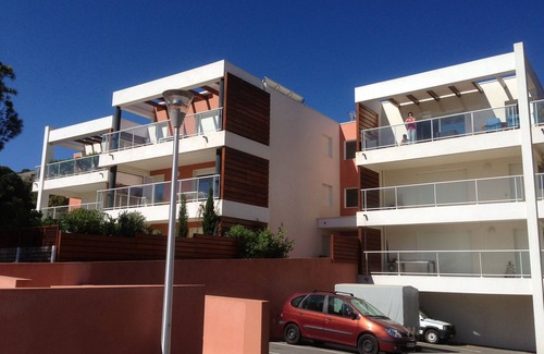 Calvi Apartment | Discover a Quiet Retreat with Magnificent Mountain Views