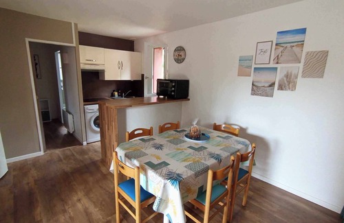 Moliets-et-Maa Villa | Idyllic T2 Villa in Moliets: Beach, Golf & Pool Access