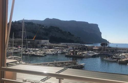 Cassis Apartment | Unforgettable Views at T2 VUE IMPRENABLE SUR CASSIS