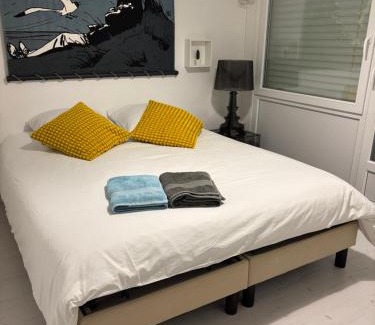 Plerin Apartment | Ocean View Escape: T2 Vue MER with Family-Friendly Amenities