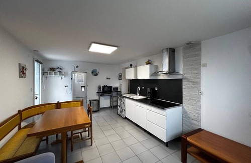 La Roche-Posay Apartment | T2 with garden, terrace and Wifi 1km from the Spa