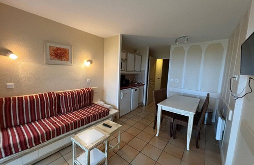 Behobie Apartment | T2 with pool on the Corniche