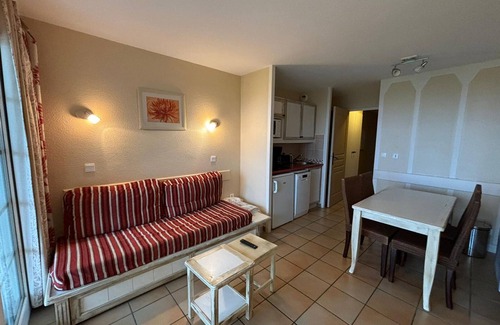 Behobie Apartment | T2 with pool on the Corniche