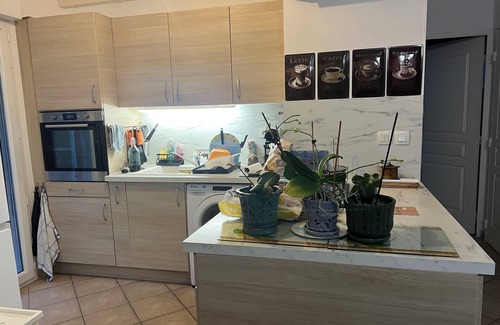 L'Evescat Apartment | T2 with private garden in secure condominium