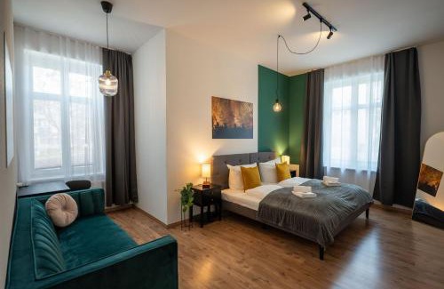Chemnitz Apartment | Premier Boardinghouse in Citycenter with Parking