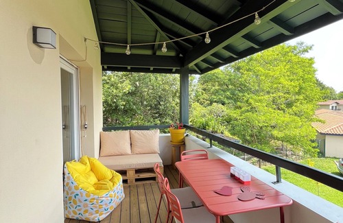 Anglet Apartment | T2Anglet Brindos district quiet Basque residence with trees and swimming pool