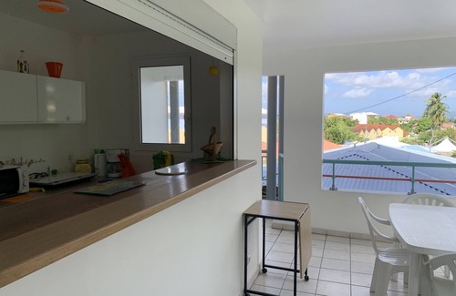 Tartane Apartment | Ideal T3 Steps from the Beach with Inviting Terrace
