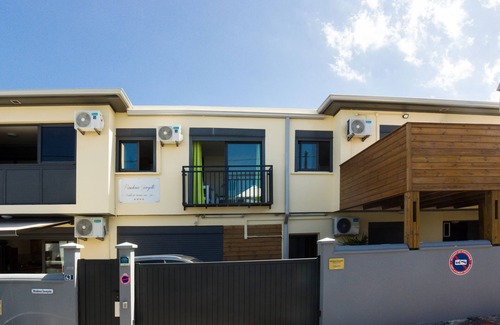 Centre-Ville Apartment | Oceanfront Bliss at Résidence Georgette - Rated 10/10