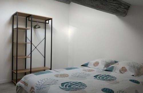 Lorette Apartment | Comfortable Stay for 3-4 Guests with Optional Linens