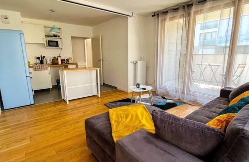 Rungis Apartment | Convenient Stay Near Orly Airport with Family-Friendly Amenities