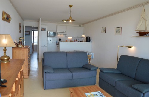 Le Crotoy Apartment | Idyllic T3 Apartment with Bay Views and Pool Access
