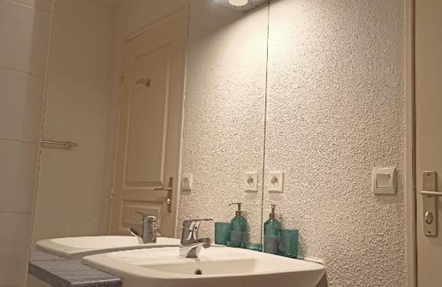 La Joue du Loup Apartment | Family-Friendly T3 with Terrace at La Joue du Loup