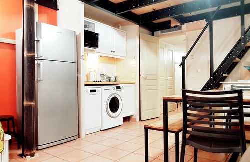 Giens Apartment | Discover T3 "Bambous": Family-Friendly Beach Retreat