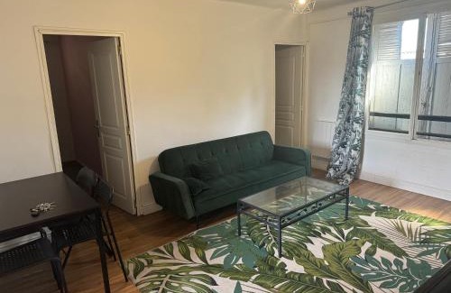 Saint-Louis Apartment | Well-Equipped T3: Family-Friendly Comfort Awaits You