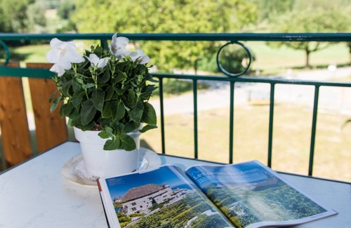 Giez Condo | Giez | 2BR Alcove with Pools and Family-Friendly Amenities