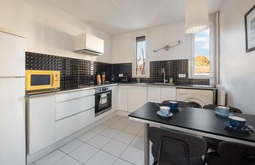 Saint - Michel Apartment | T3 Centre ville à 2 pas du métro - parking gratuit