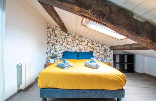 Decre-Cathedrale Apartment | Historic T3 Duplex in the Heart of a Vibrant Neighborhood