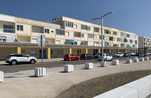 Berck-sur-Mer Apartment | Oceanfront T3 with Grand Terrace & Spa, Perfect for Families