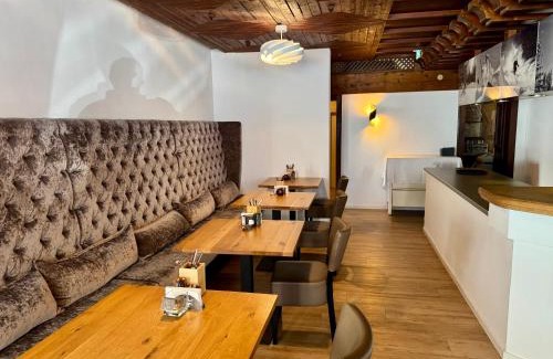 Dalaas Hotel | Discover T3 Gasthof Spullersee: Family-Friendly Retreat