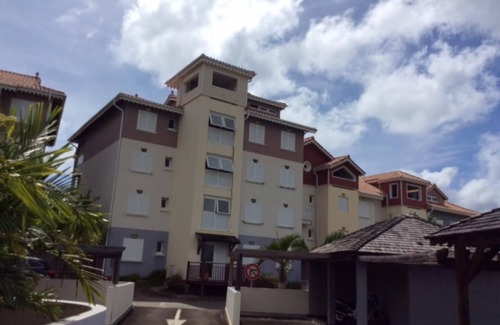 Pointe du Bout Apartment | Sea View Bliss: T3 Housing at Pointe du Bout