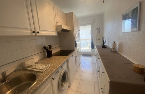 Arcachon Apartment | Ideal Apartment Arcachon: Family-Friendly with Spa Access