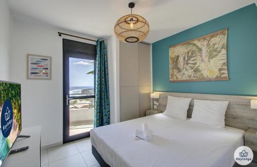 Carosse Apartment | Ocean View Retreat: T3- Infini bleu, 4-Star Family Friendly