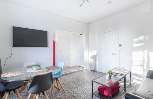 Macon Apartment | Family-Friendly Retreat at T3-Isabelle et Christian