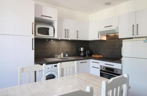 Mont-Dore Apartment | Bright T3 Apartment with WiFi, Steps from Mont-Dore Thermals
