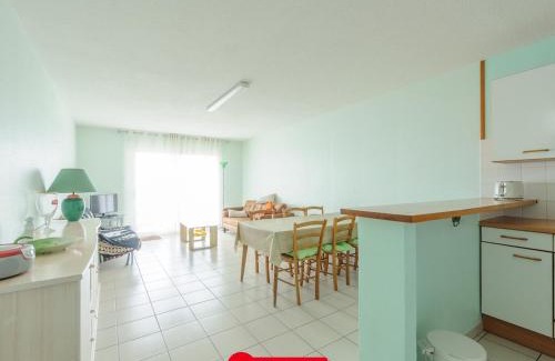 Quartier du Casino Apartment | Seaside T3 Apartment in Châtelaillon-Plage with Balcony