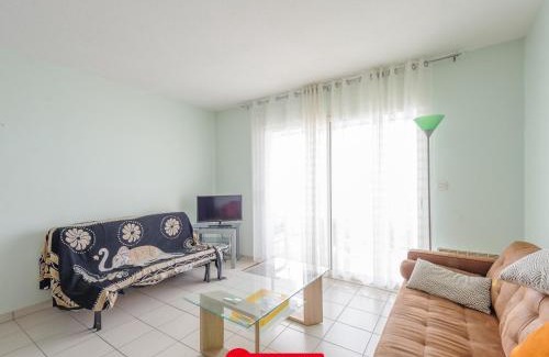 Quartier du Casino Apartment | Seaside T3 Apartment in Châtelaillon-Plage with Balcony