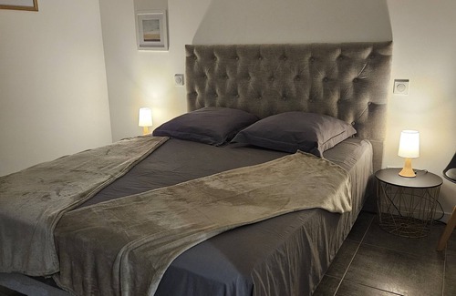 Arena Apartment | Relaxing T3 Premium with Hot Tub in Private Residence