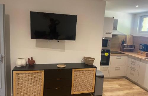 Fleurance Apartment | Modern T3 Refait à Neuf - Pet Friendly & Highly Rated 9.3
