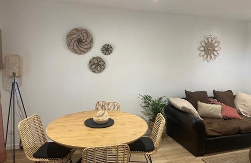 Fleurance Apartment | Modern T3 Refait à Neuf - Pet Friendly & Highly Rated 9.3