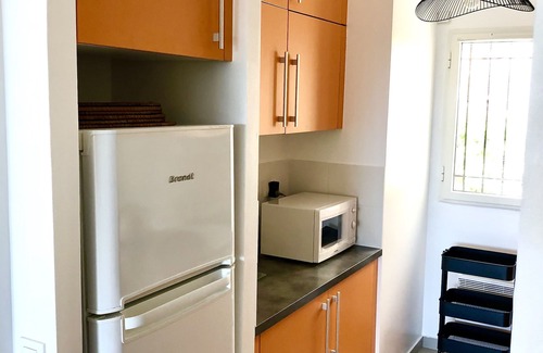 Marine de Saint Ambroggio Apartment | Tranquil T3 Sea View Retreat Near Beach with Private Garden