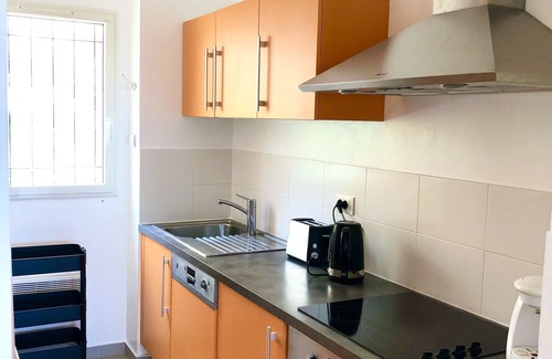 Marine de Saint Ambroggio Apartment | Tranquil T3 Sea View Retreat Near Beach with Private Garden