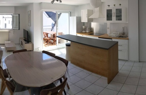 Saint-Marc-sur-Mer Apartment | Beachfront T3 Sea View: Family-Friendly Retreat in Saint-Marc