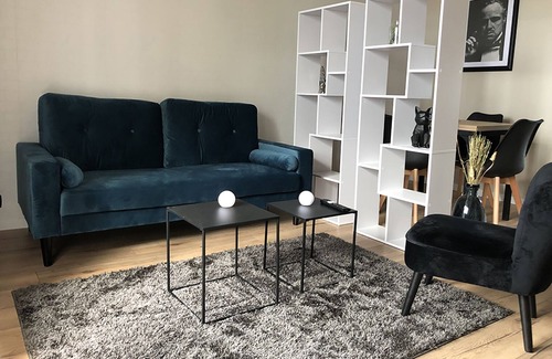 Barriere de Paris Apartment | T3 URBAN Appart: Convenient Access with Family Amenities