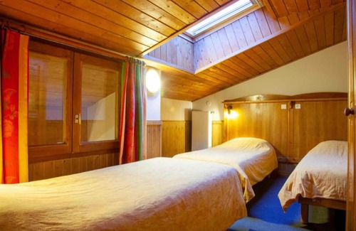 Lanslevillard Apartment | Family-Friendly T3 Val Cenis: Ski-In, Ski-Out Retreat