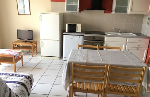 Le Conquet House | Cozy T3 Villa with Heated Pool Steps from the Beach