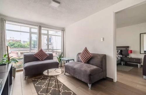 Roma Norte Apartment | Cozy One Bedroom Apartment with Kitchen & Child-Friendly Amenities