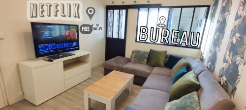 Massy Apartment | Stylish T4 Massy TGV - Ideal for Families & Professionals