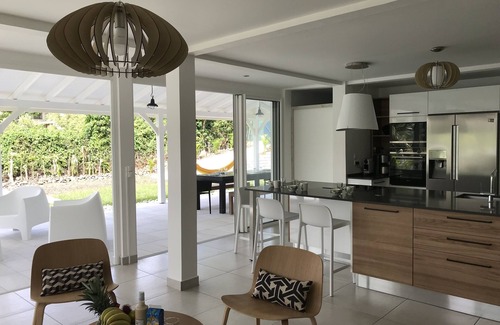 Pointe du Bout Apartment | Stunning T4 with Private Garden & Ocean View Near Beach