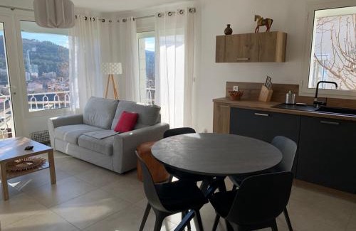 Gap Apartment | Unforgettable Views of Mountains and City at T4 VUE IMPRENABLE