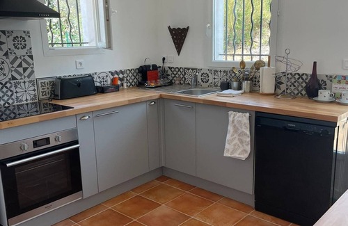 Le Revest-les-Eaux House | Scenic T5 House with Pool and Views of Toulon Harbour
