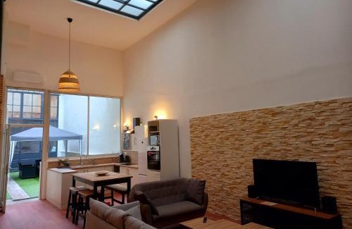Valence Apartment | Experience T5 L'ATELIER: Family-Friendly Getaway