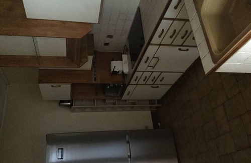 Saint-Denis House | Cozy T6 Duplex Steps from Downtown and State Garden