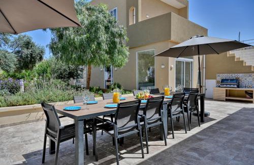 Ghajnsielem Villa | Experience Ta Benna Villa: Poolside Paradise with Ocean Views