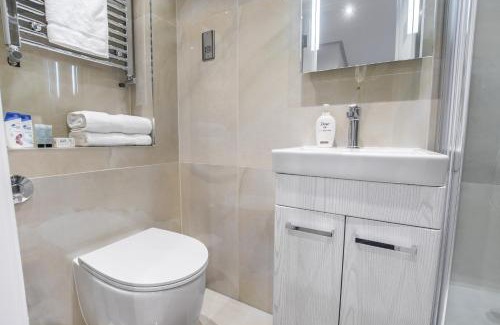 Hale House | Experience Comfort at TA House with Family-Friendly Amenities
