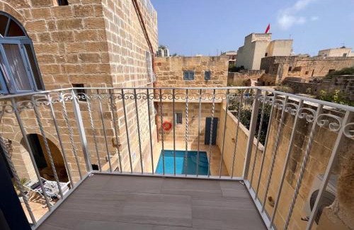 Nadur House | Idyllic Ta’ Mikieli 62: Poolside Retreat for Families