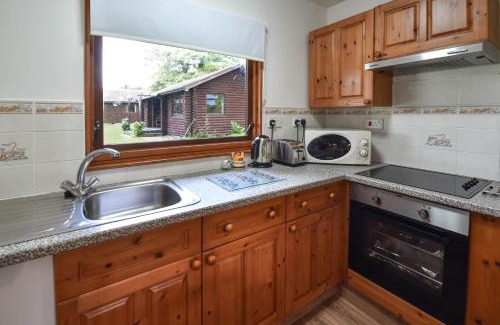 Fivelanes Ski Chalet | Pet-Friendly Retreat at Ta Mill Cottages - Brookview Lodge